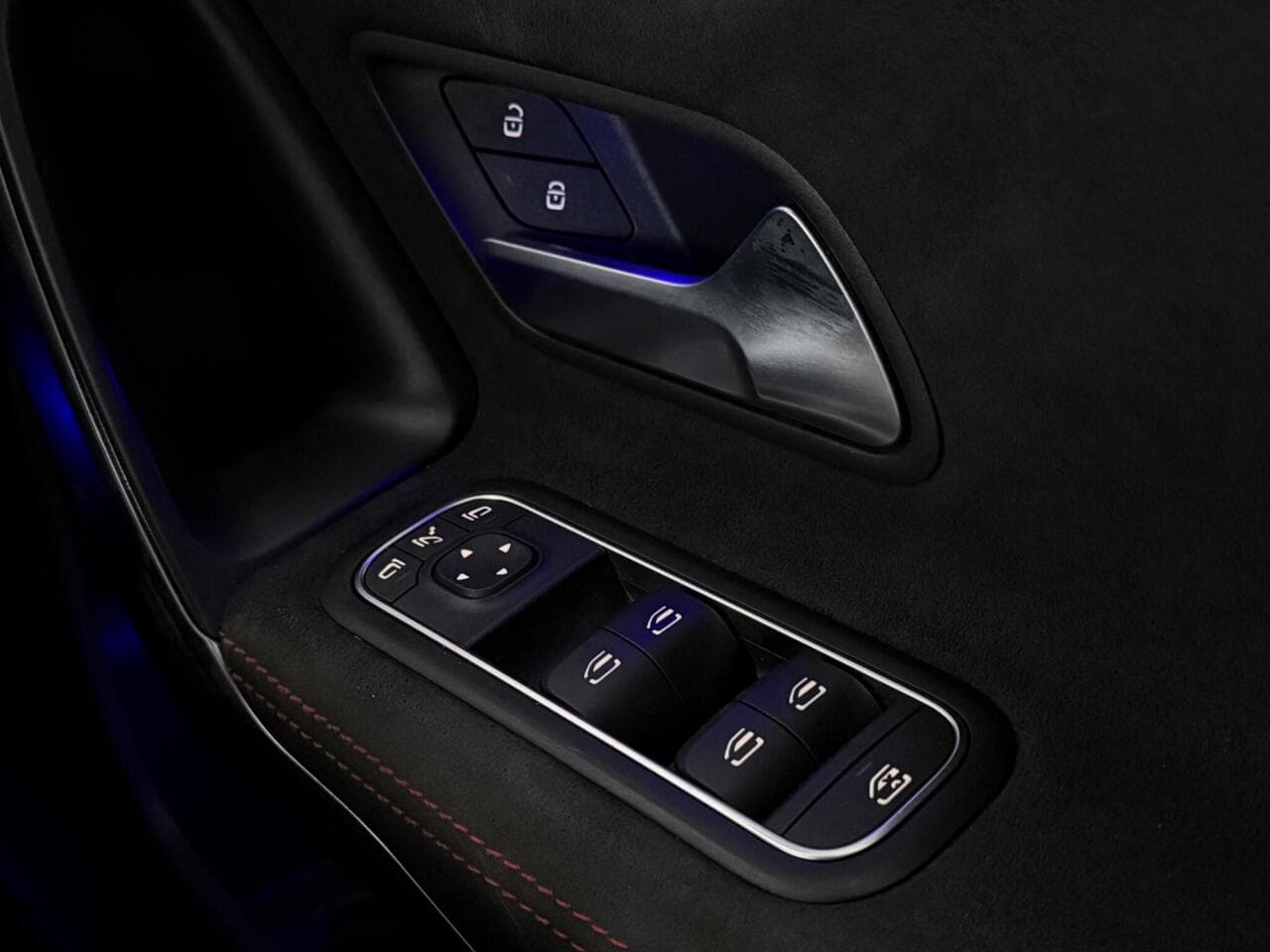 Mercedes-Benz A Class thumbnail Misc Controls