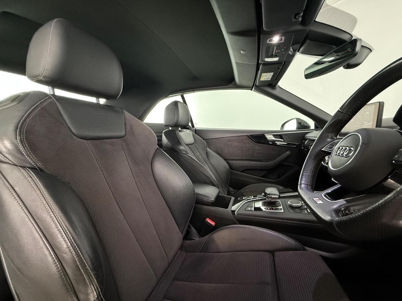 Audi A5 Cabriolet thumbnail Seat Driver