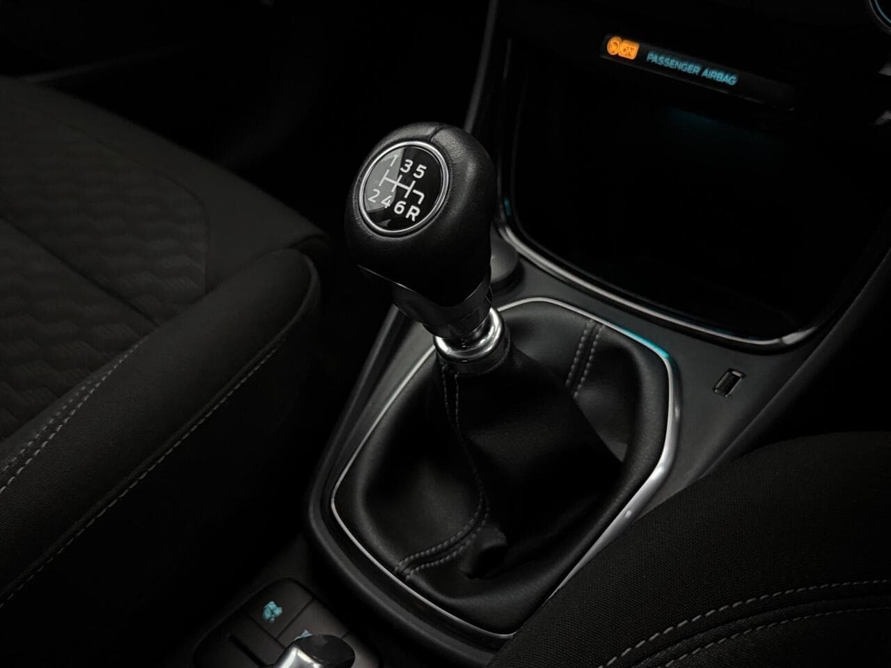 Ford Puma thumbnail Interior Front