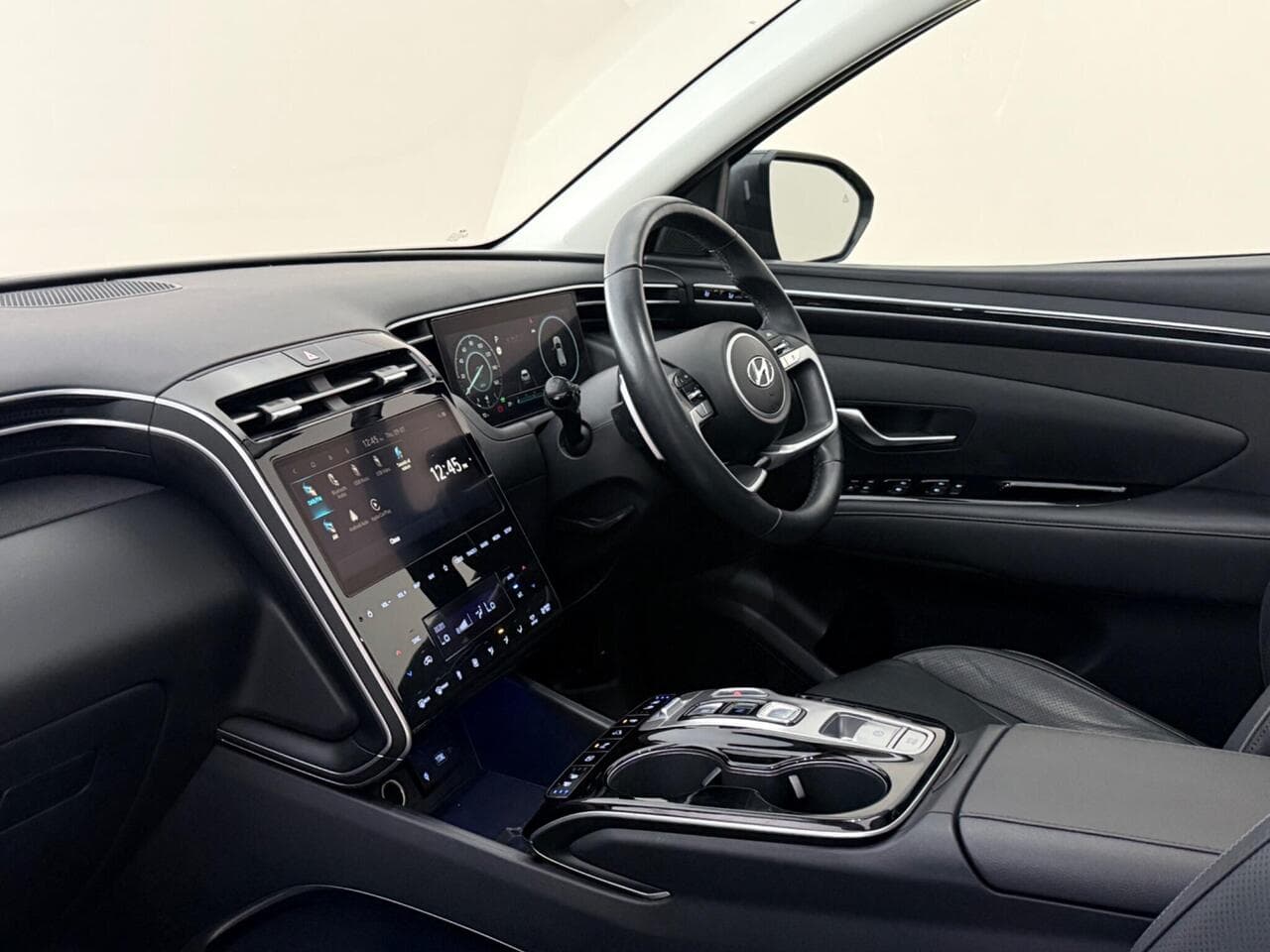 Hyundai TUCSON thumbnail Interior Front