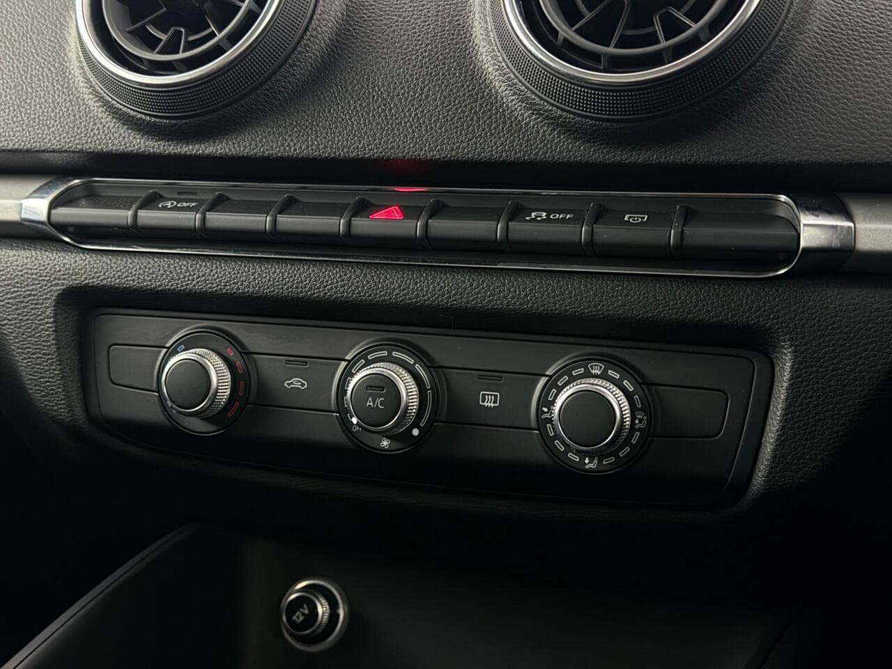 Audi A3 thumbnail Misc Controls