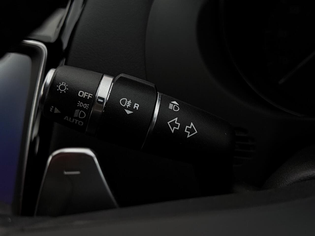 Jaguar XE thumbnail Misc Controls