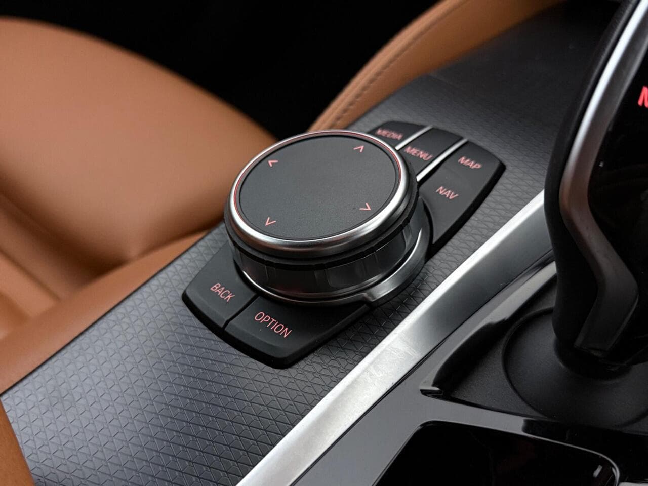 BMW 5 Series thumbnail Misc Controls
