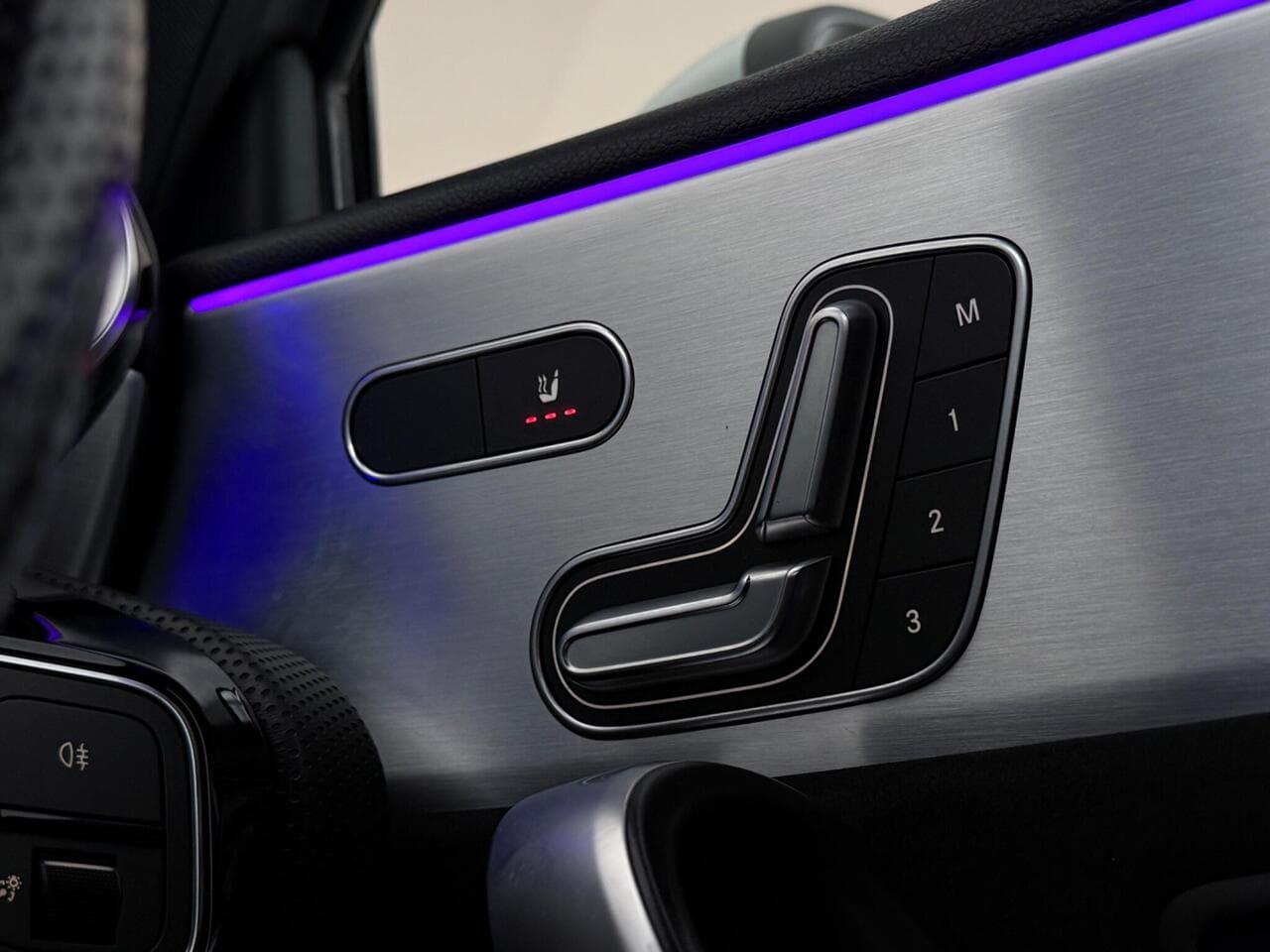 Mercedes-Benz A Class thumbnail Misc Controls