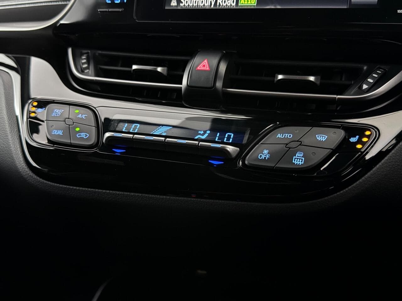 Toyota C-HR thumbnail Infotainment System