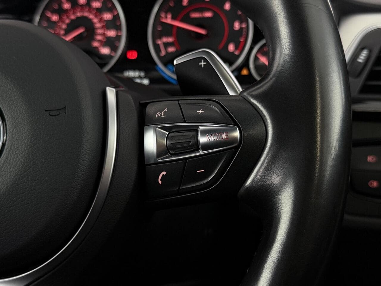 BMW 4 Series thumbnail Misc Controls