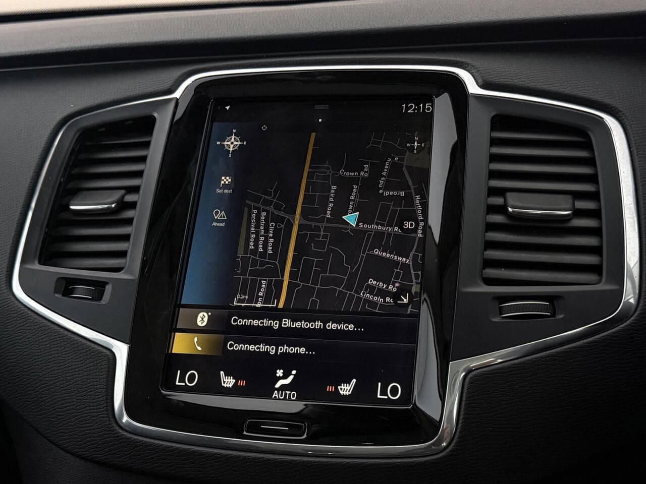Volvo XC90 thumbnail Infotainment System