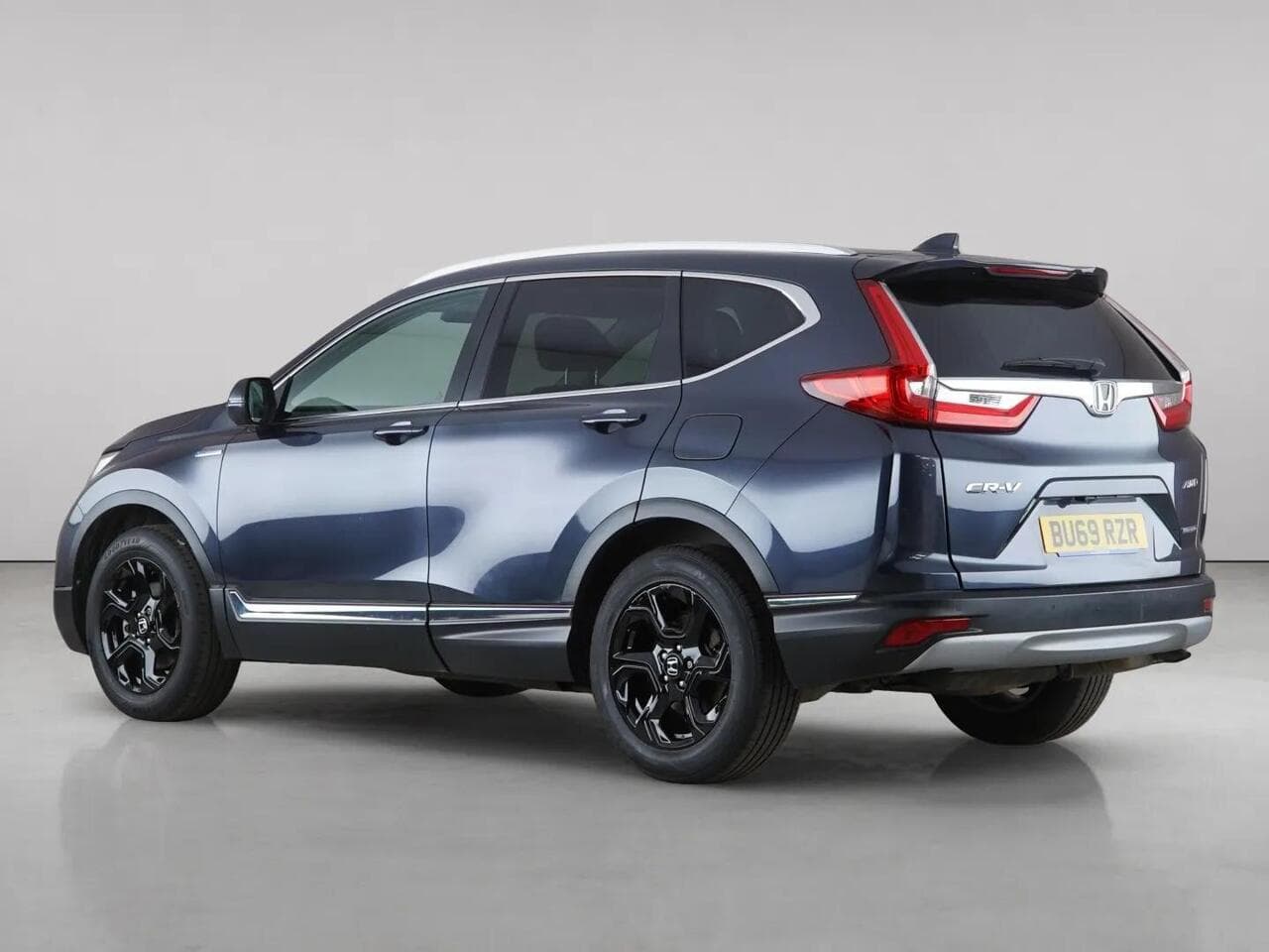 Honda CR-V thumbnail Rear Left