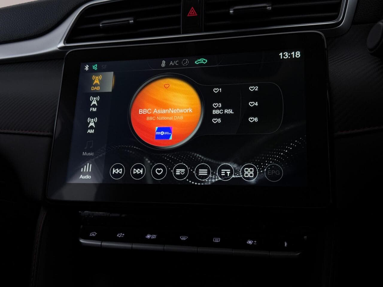 MG MG ZS thumbnail Infotainment System