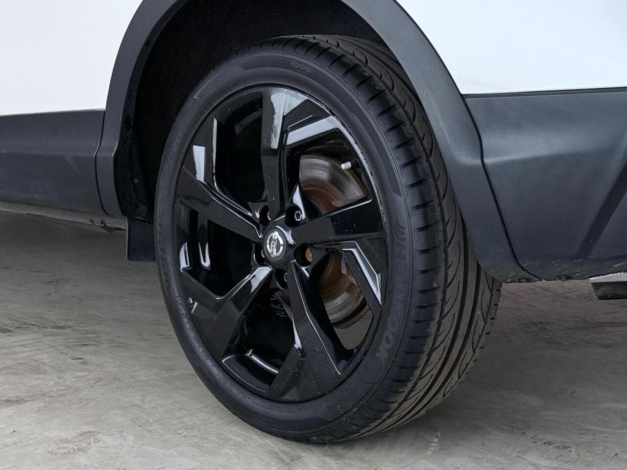 Nissan Qashqai thumbnail Wheel