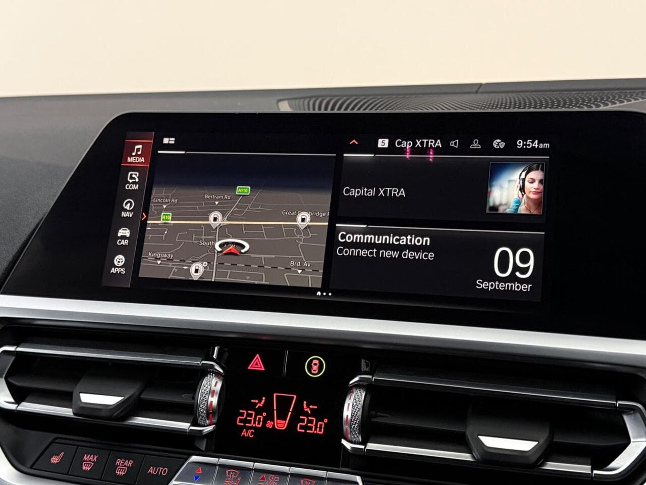 BMW 3 Series thumbnail Infotainment System