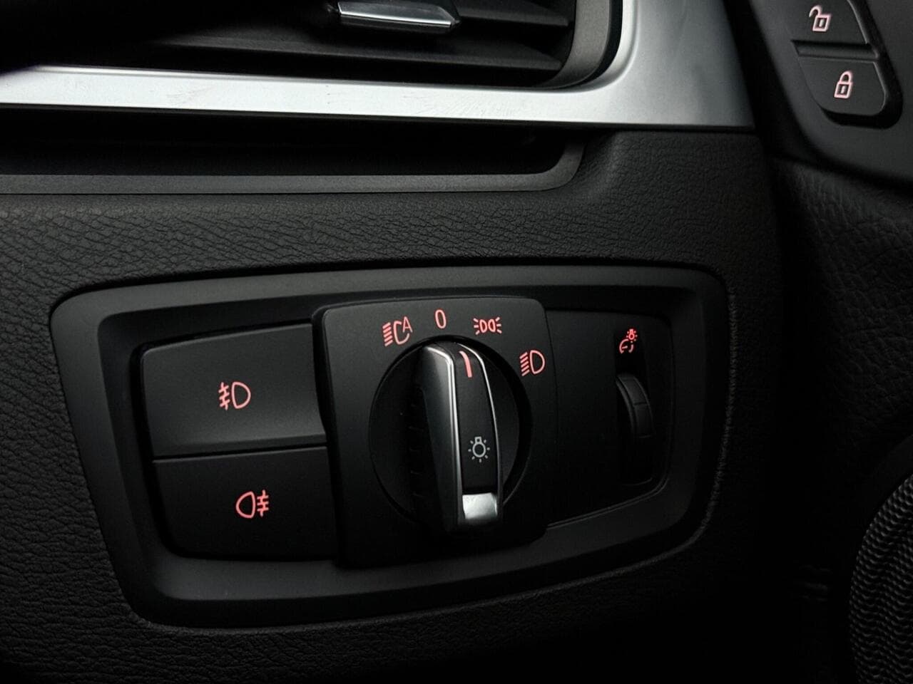 BMW X1 thumbnail Misc Controls