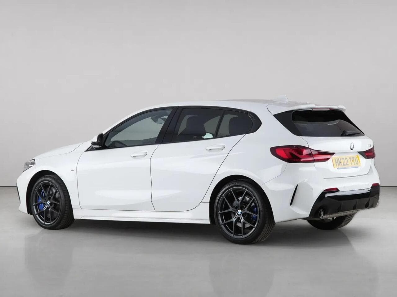 BMW 1 Series thumbnail Rear Left