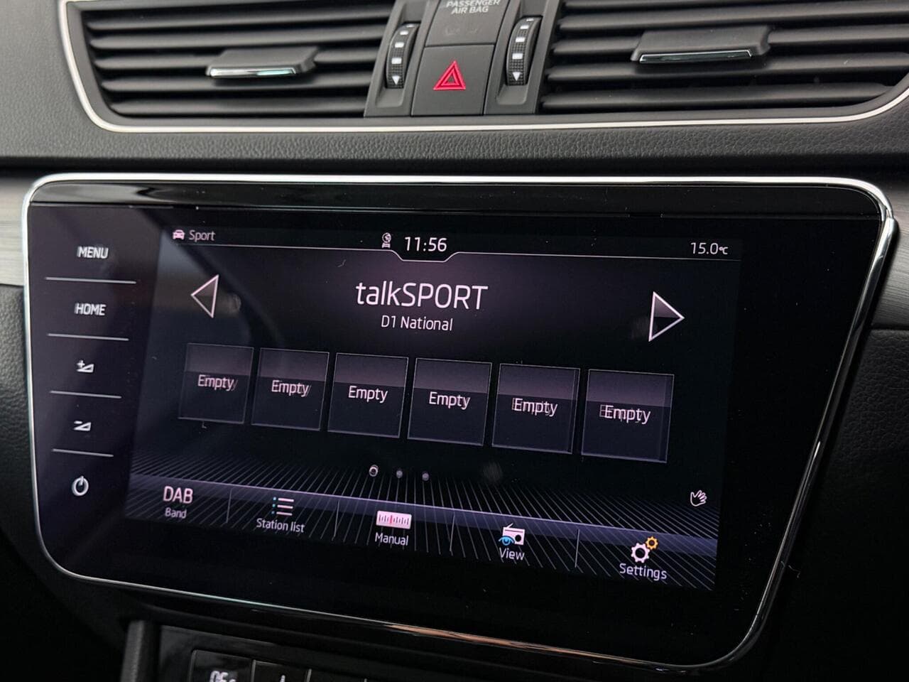 Skoda Superb thumbnail Infotainment System