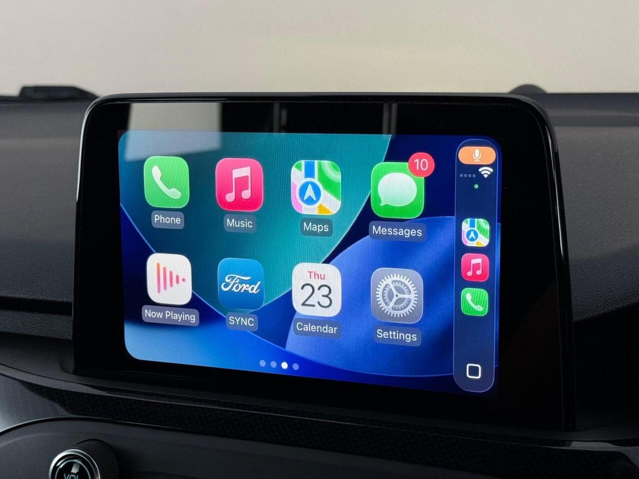 Ford Focus thumbnail Infotainment System