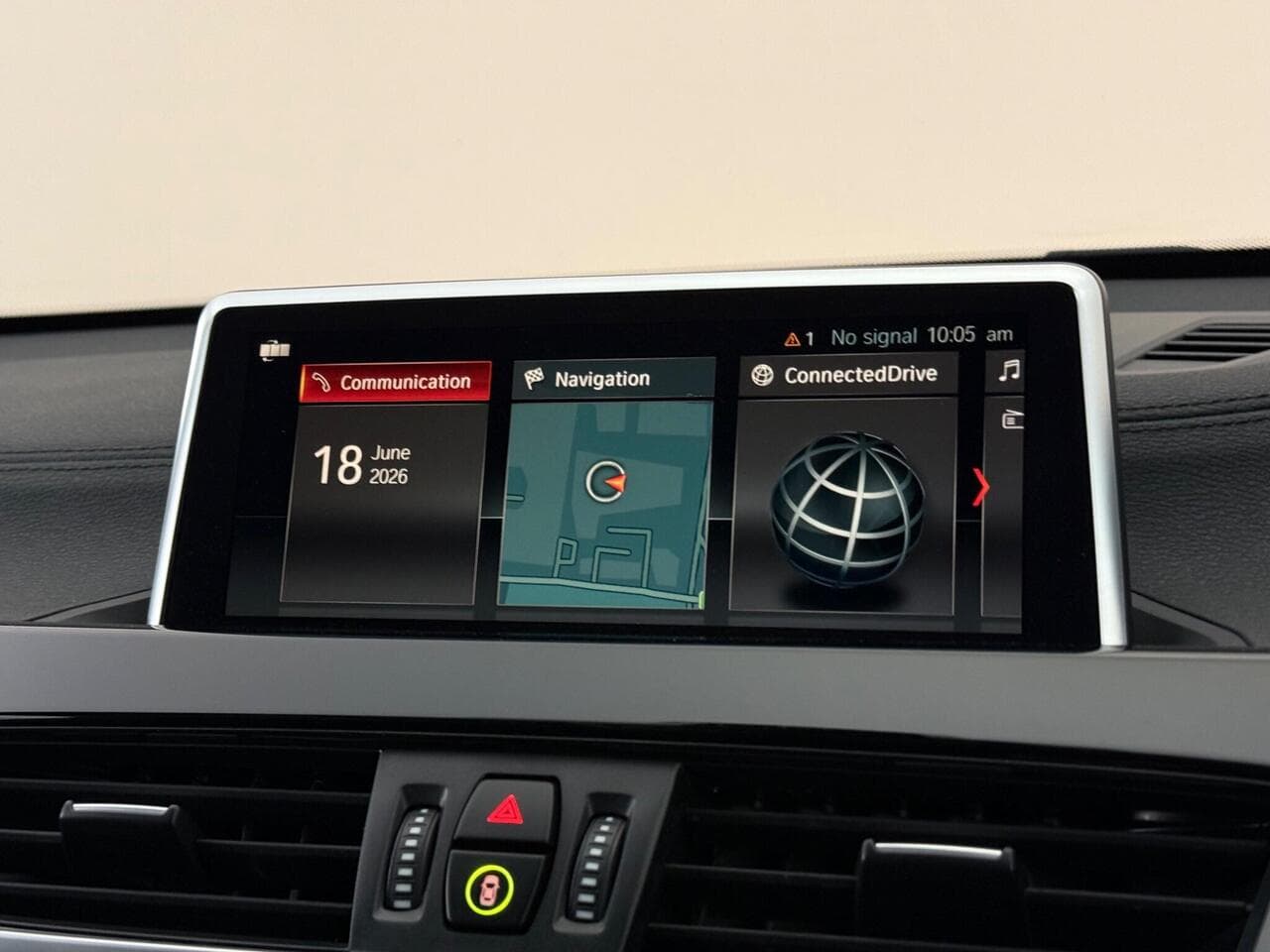 BMW X1 thumbnail Infotainment System
