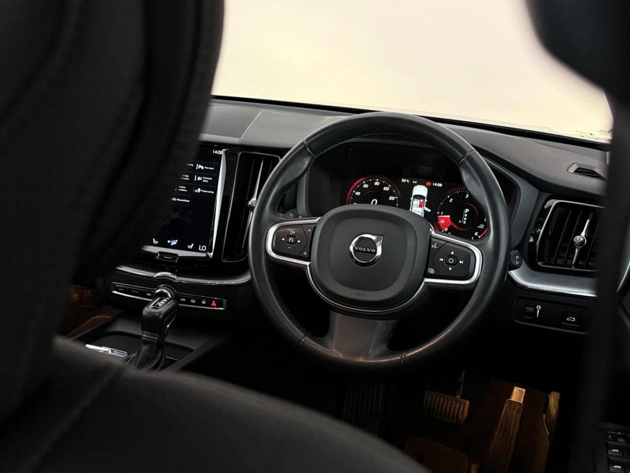 Volvo XC60 thumbnail Interior Front
