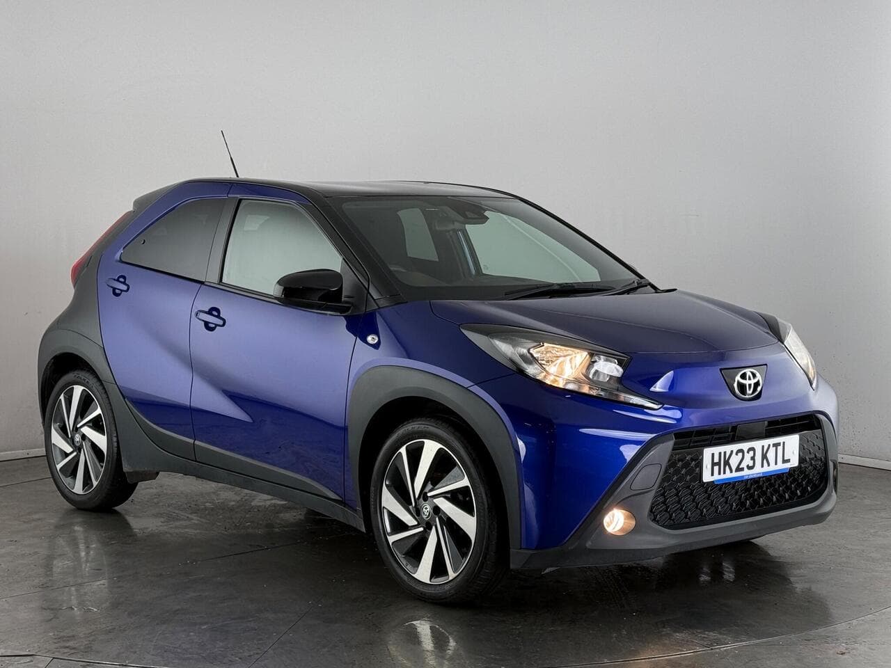 Toyota Aygo X - Toyota Aygo X 1.0 VVT-i Edge Euro 6 (s/s) 5dr