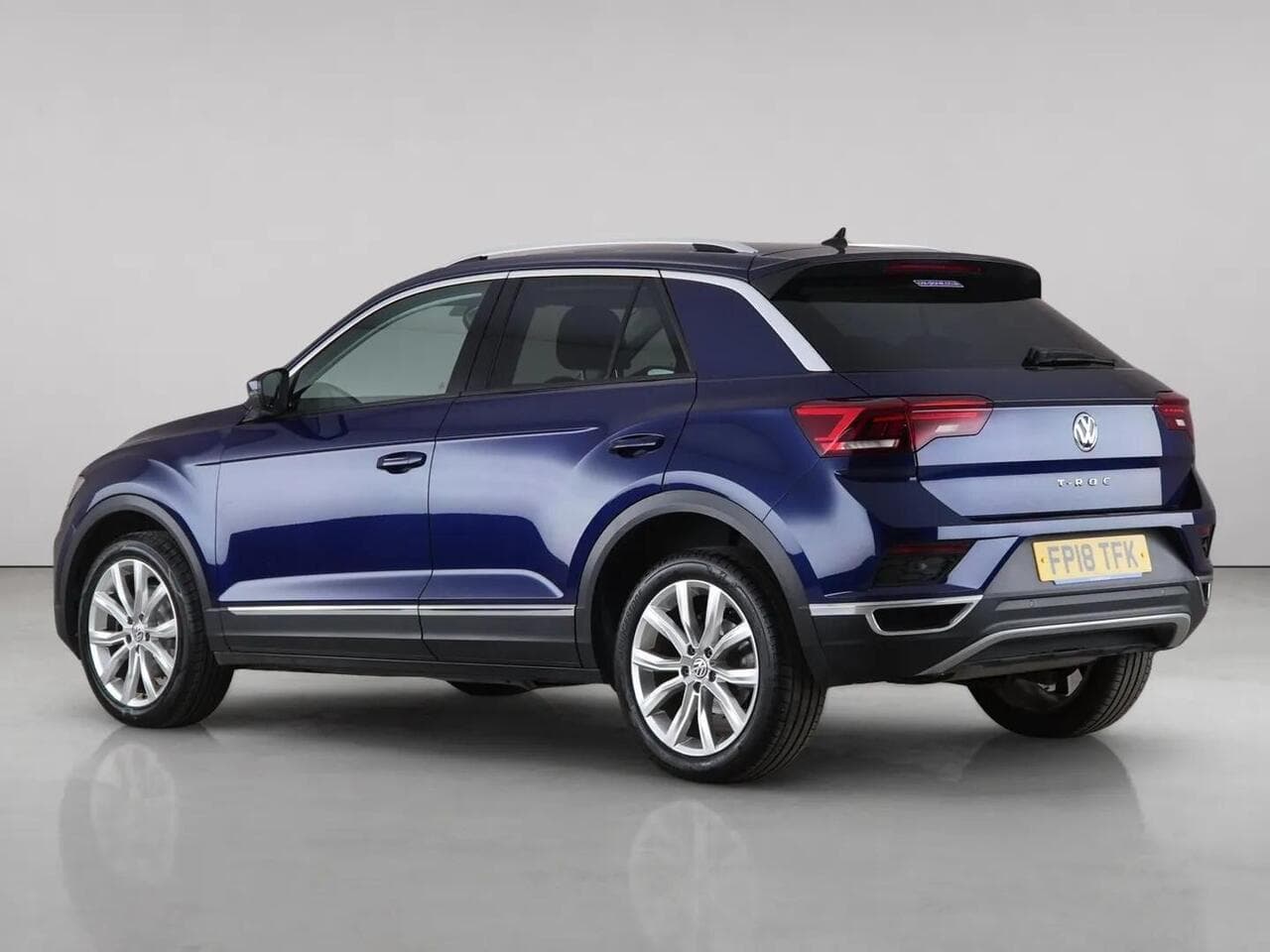 Volkswagen T-Roc thumbnail Rear Left