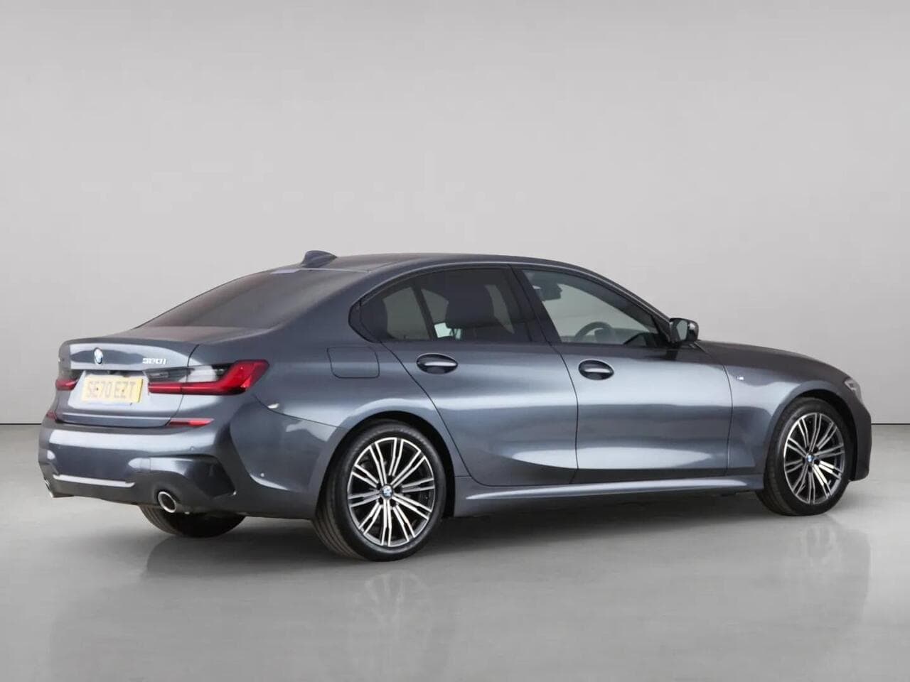 BMW 3 Series thumbnail Side Right