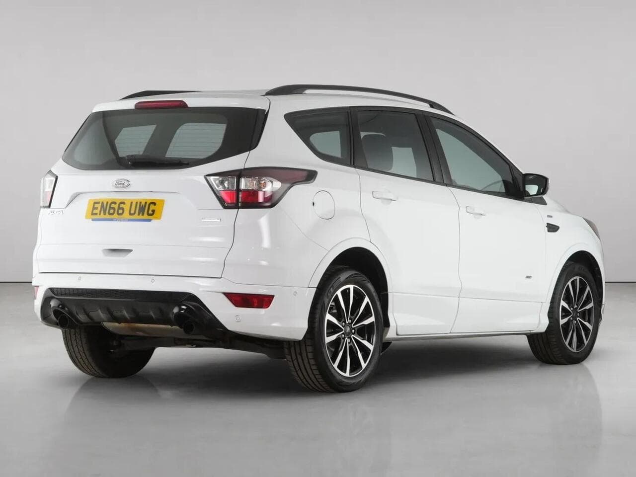 Ford Kuga thumbnail Rear Right