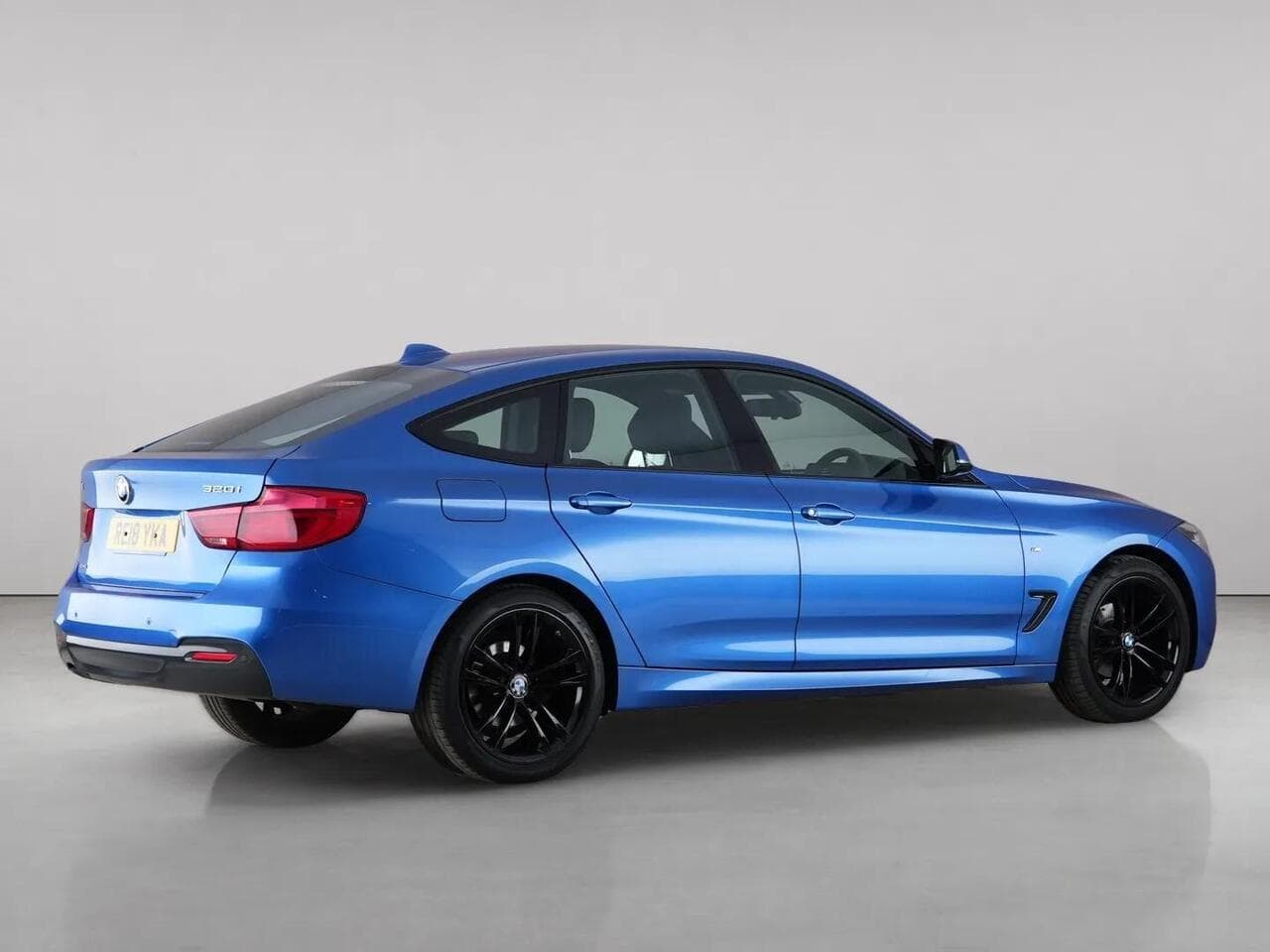 BMW 3 Series Gran Turismo thumbnail Rear Right