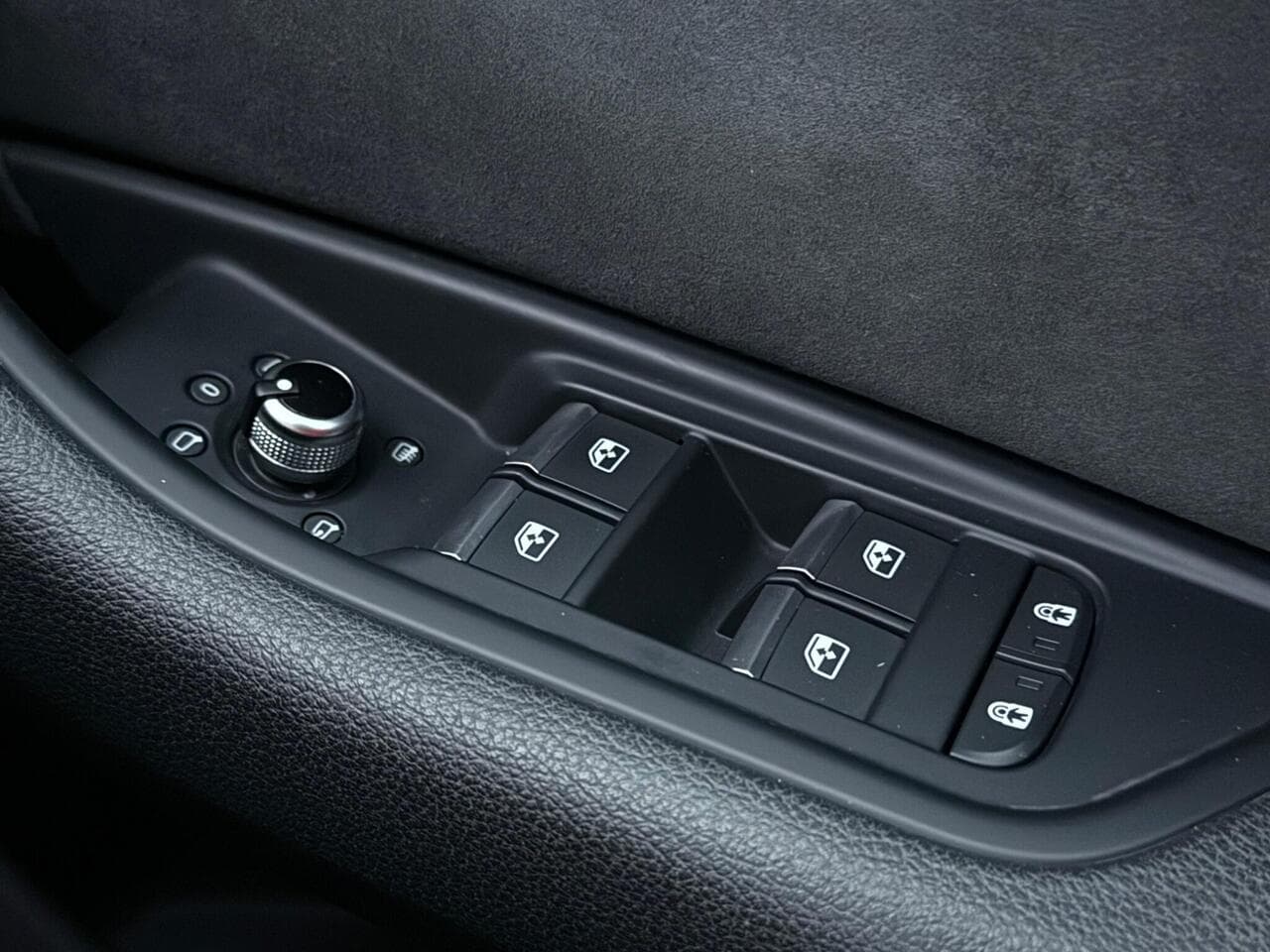 Audi A4 Avant thumbnail Misc Controls