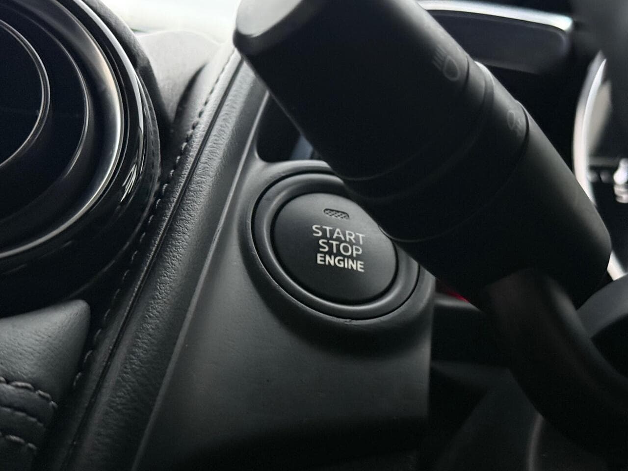 Mazda CX-3 thumbnail Misc Controls