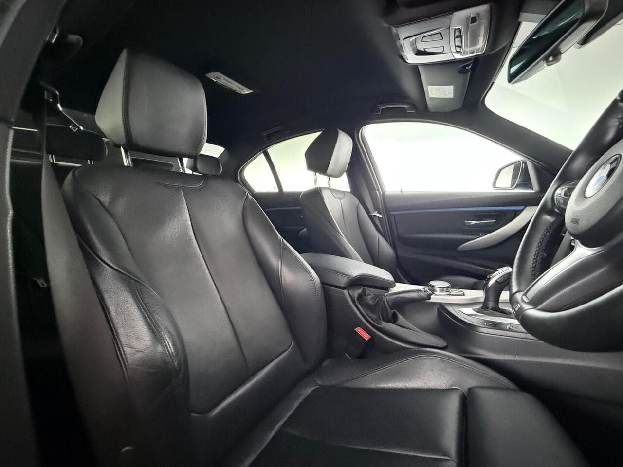 BMW 3 Series thumbnail Seat Driver