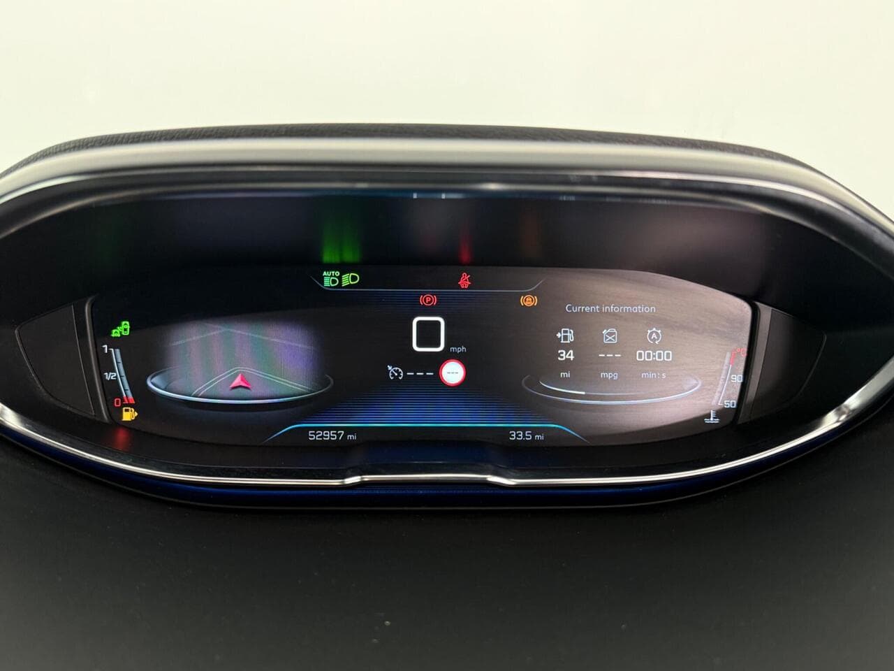Peugeot 5008 thumbnail Driver Instruments