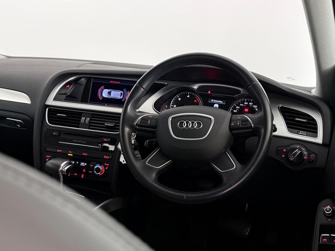 Audi A4 Allroad thumbnail Steering Wheel