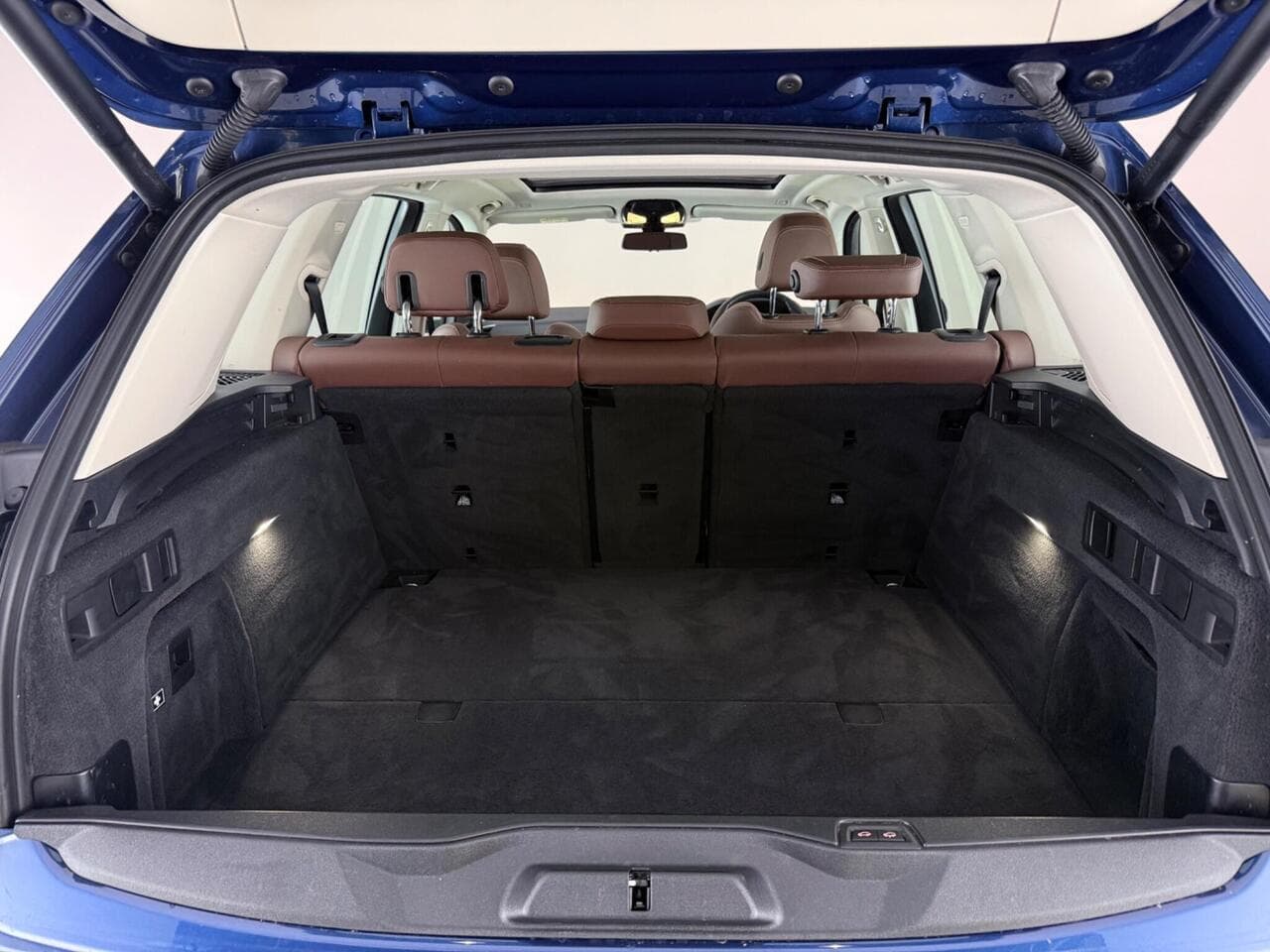 BMW X5 thumbnail Boot
