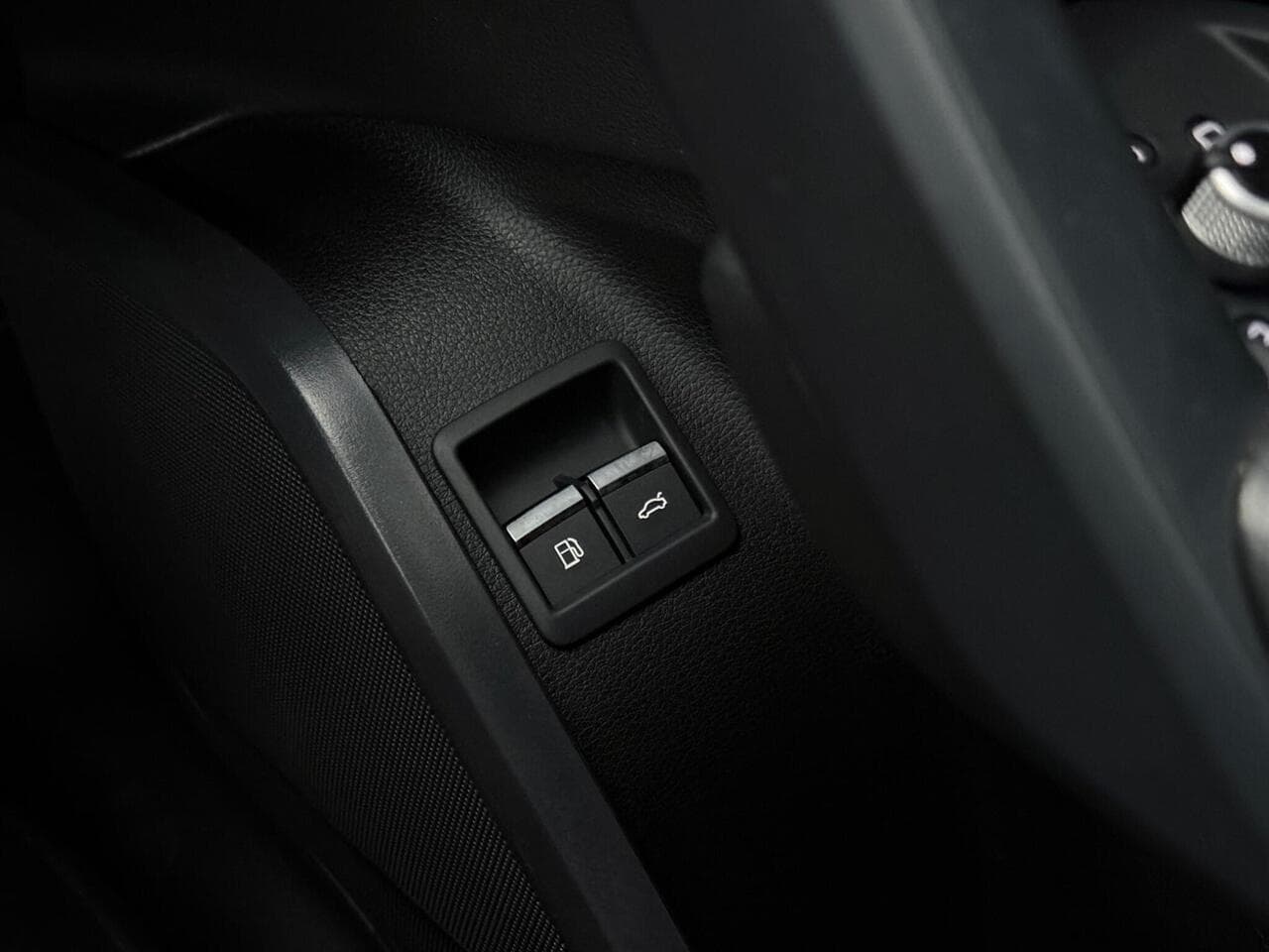Audi Q5 thumbnail Misc Controls