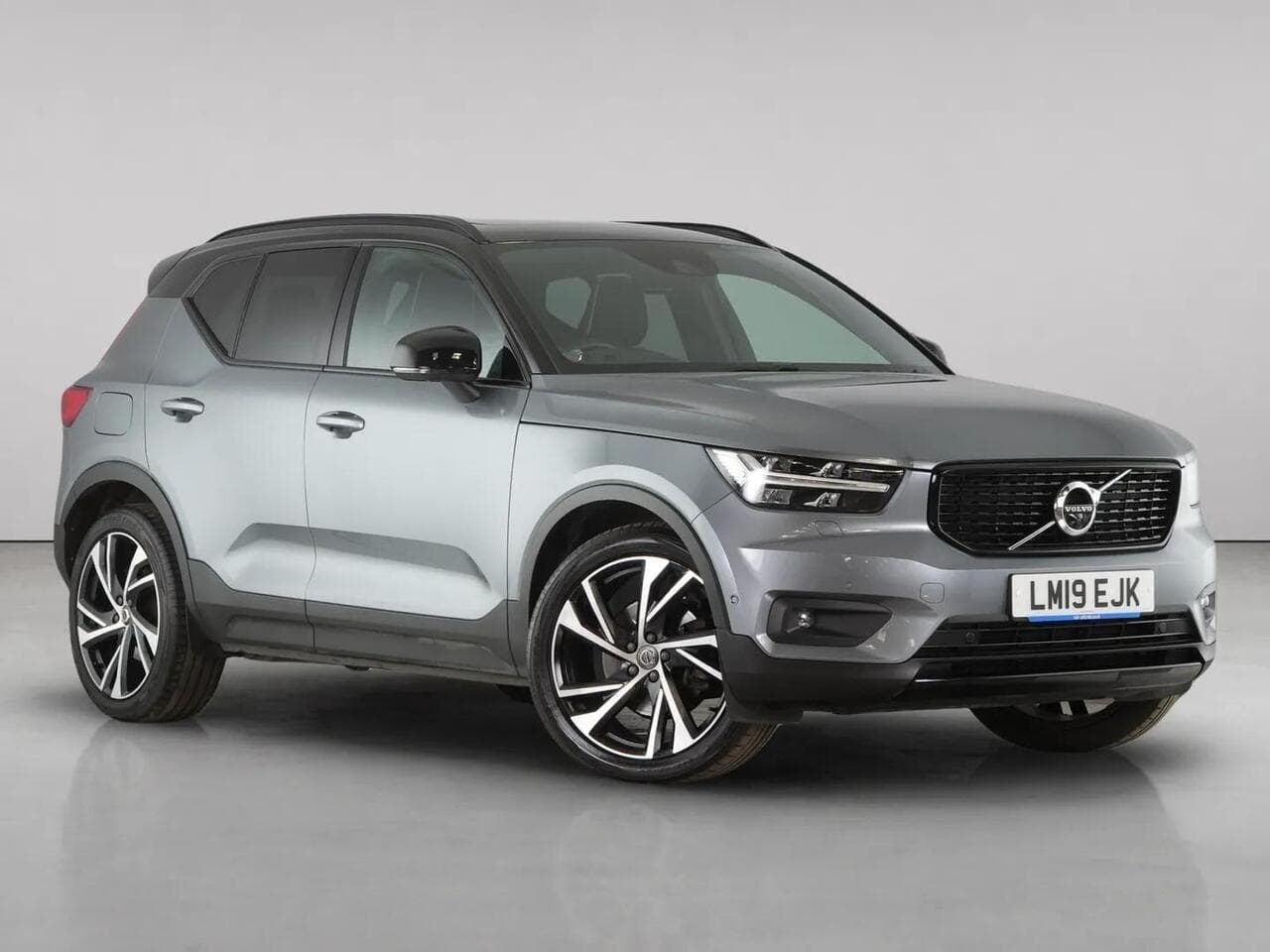 Volvo XC40 - Volvo XC40 2.0 D4 R-Design Pro SUV 5dr Diesel Auto AWD Euro 6 (s/s) (190 ps)
