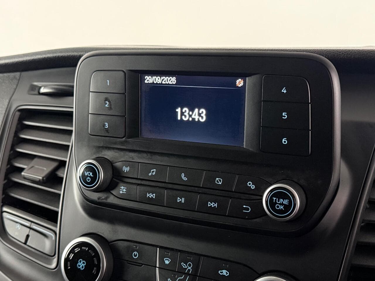 Ford Transit Custom thumbnail Infotainment System