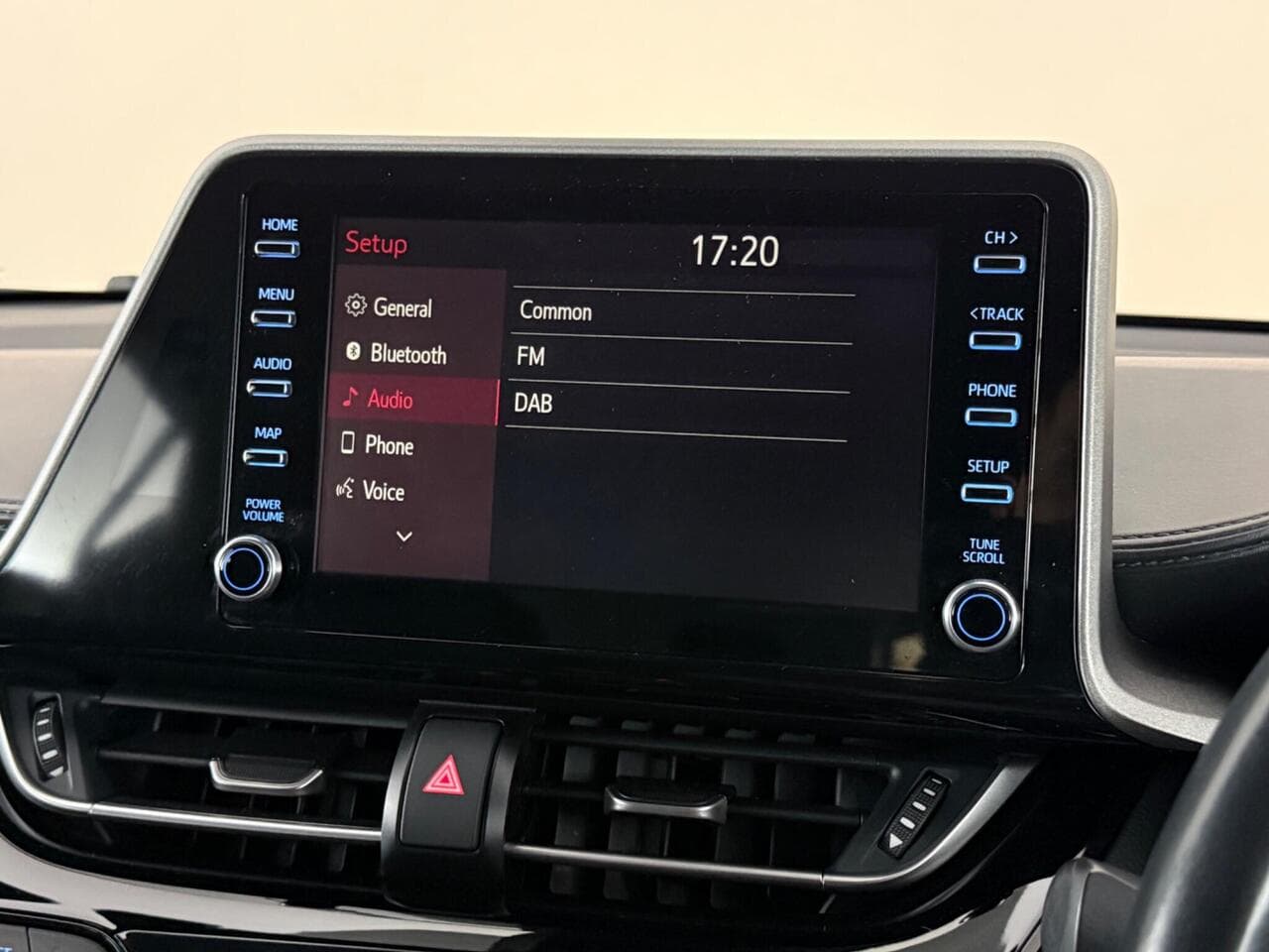 Toyota C-HR thumbnail Infotainment System