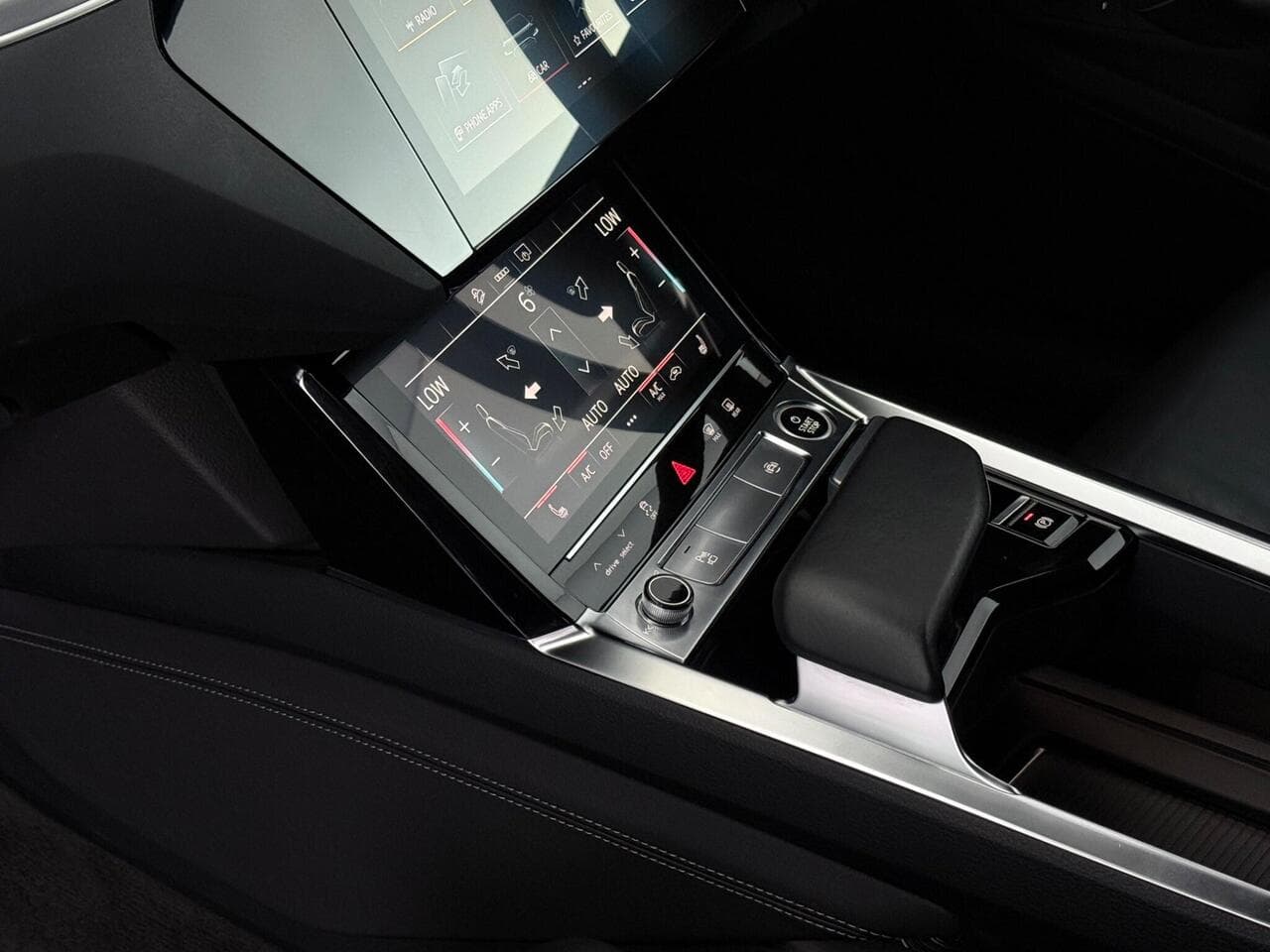 Audi e-tron thumbnail Inconclusive
