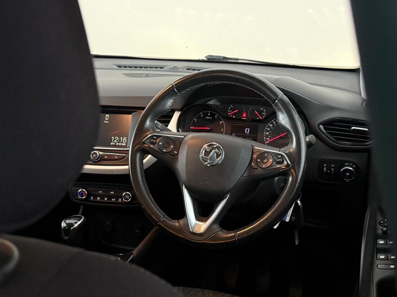 Vauxhall Crossland X thumbnail Steering Wheel
