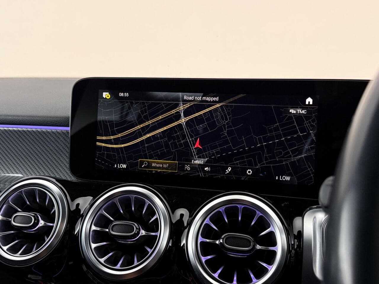 Mercedes-Benz GLB thumbnail Infotainment System