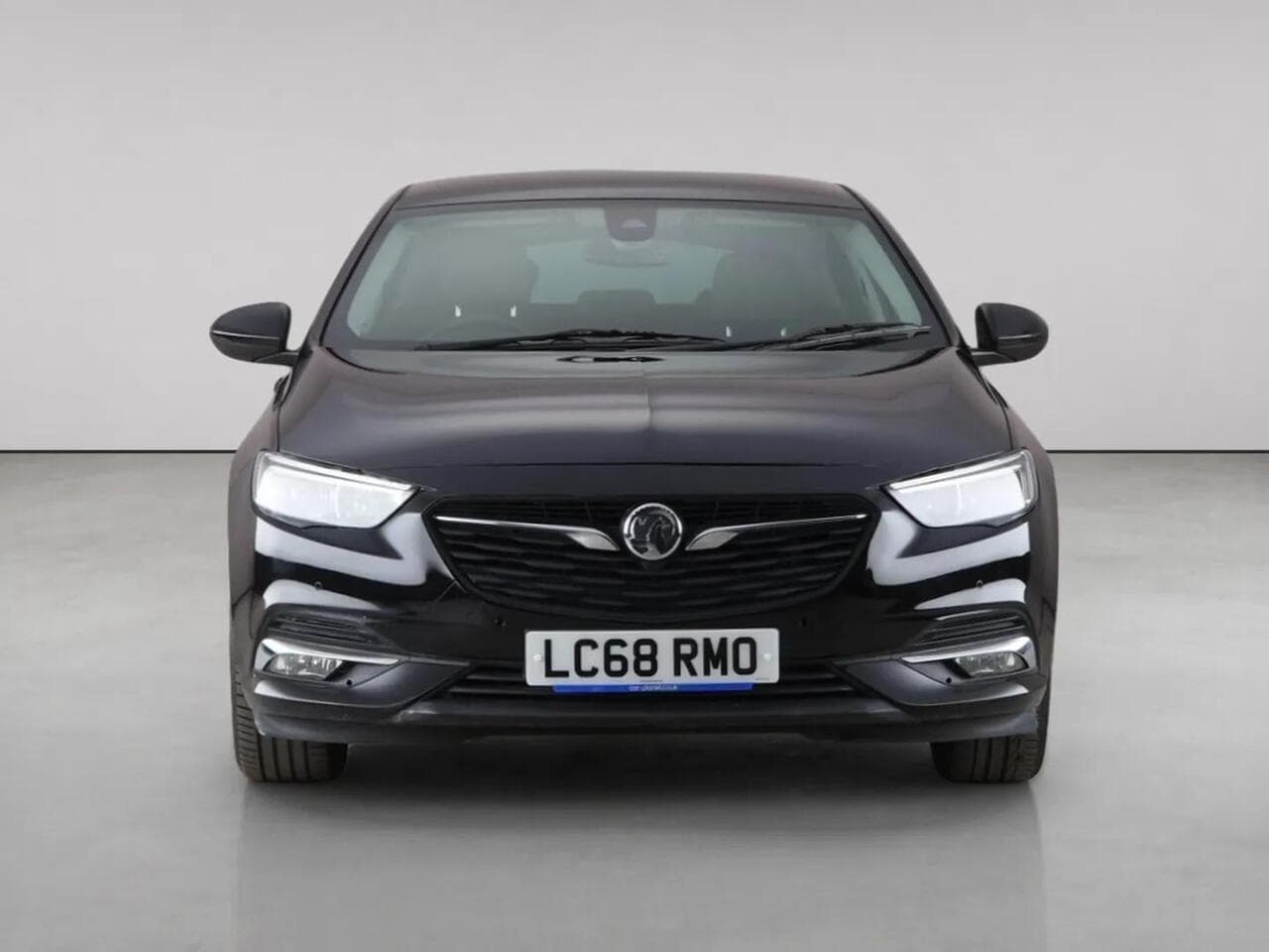 Vauxhall Insignia thumbnail Front