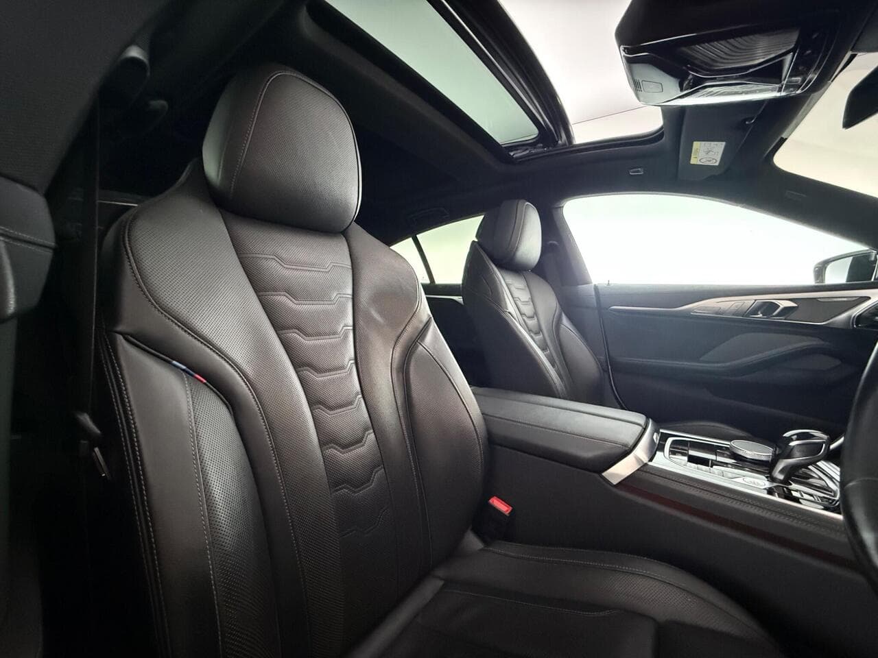 BMW 8 Series Gran Coupe thumbnail Seat Driver