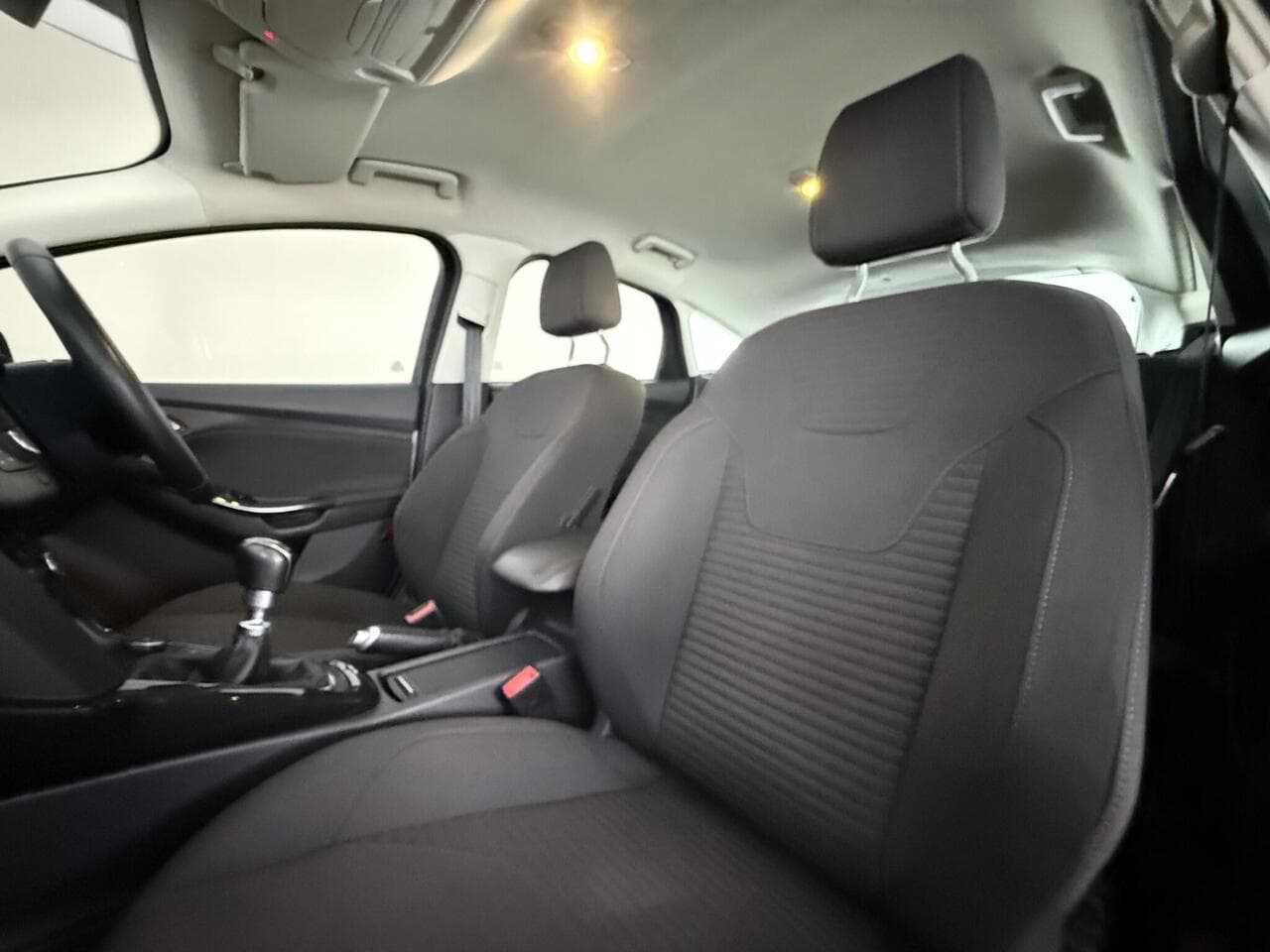 Ford Focus thumbnail Seat Front Passenger