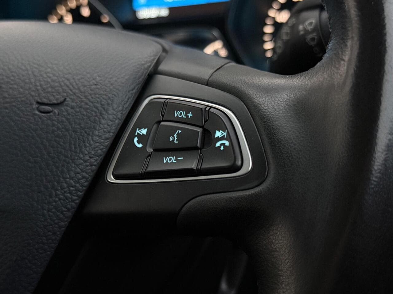 Ford Kuga thumbnail Misc Controls