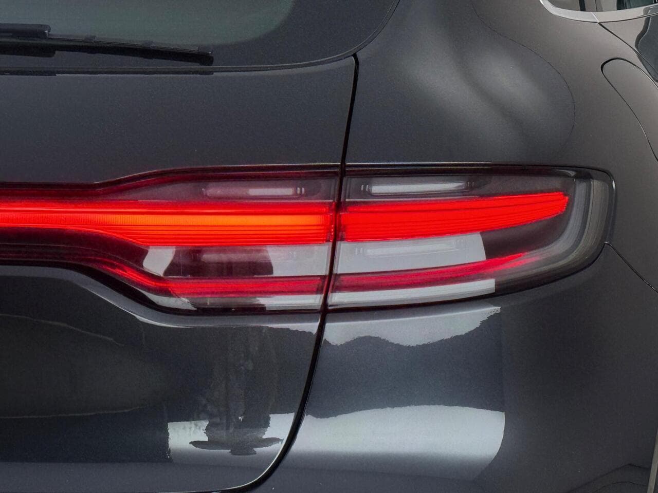 Porsche Macan thumbnail Lights Rear