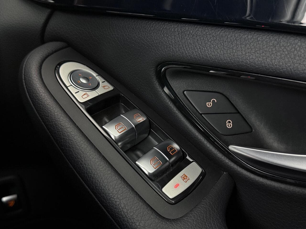 Skoda Karoq thumbnail Misc Controls
