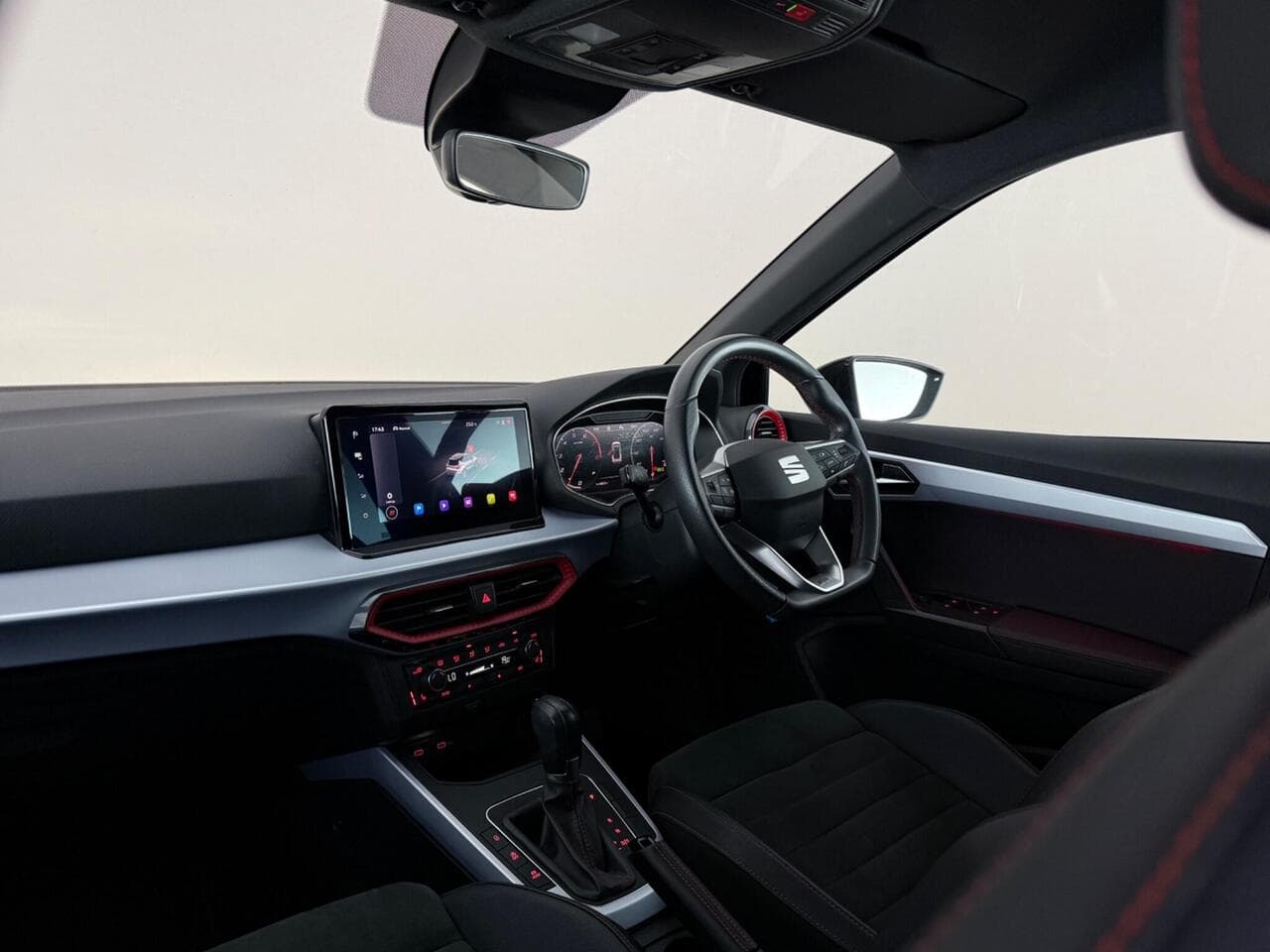 SEAT Arona thumbnail Interior Front