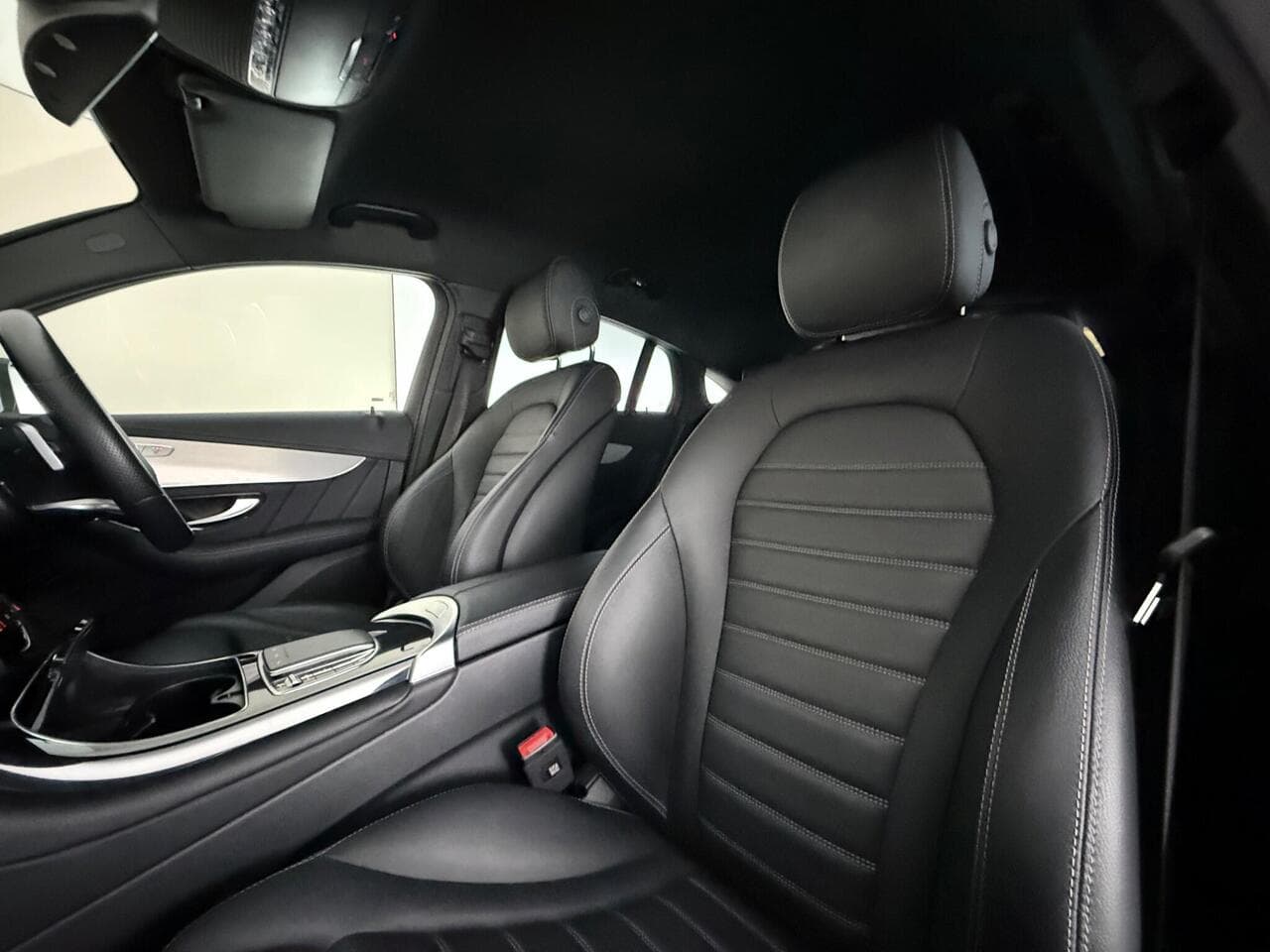 Mercedes-Benz GLC thumbnail Seat Front Passenger