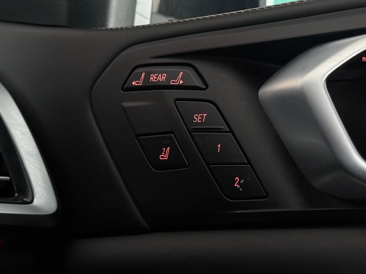 BMW X7 thumbnail Misc Controls