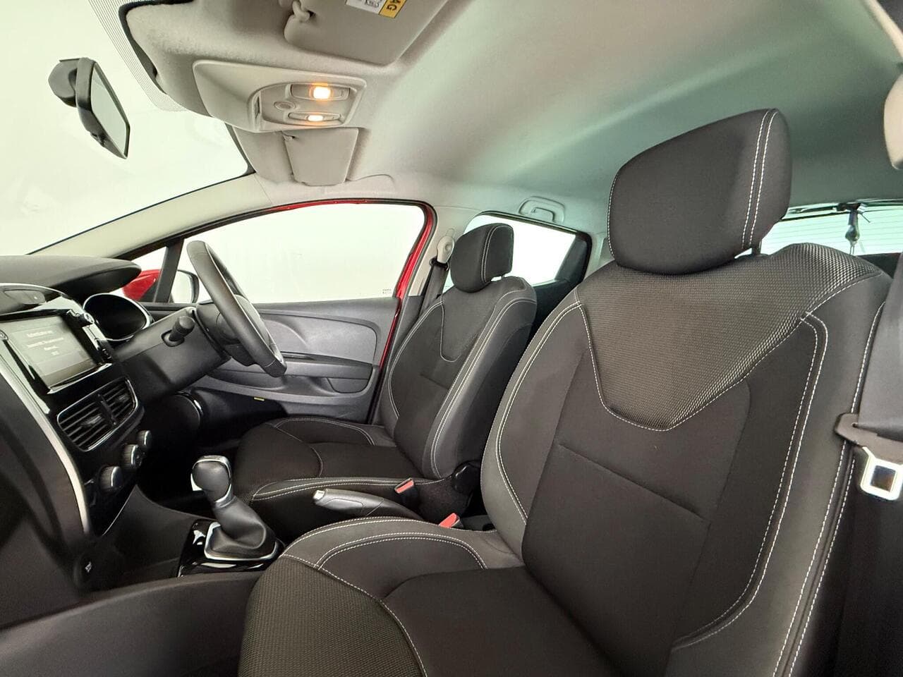 Renault Clio thumbnail Seat Front Passenger