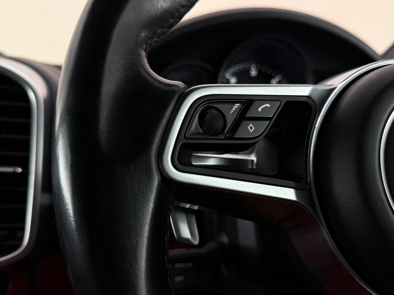 Porsche Cayenne thumbnail Misc Controls